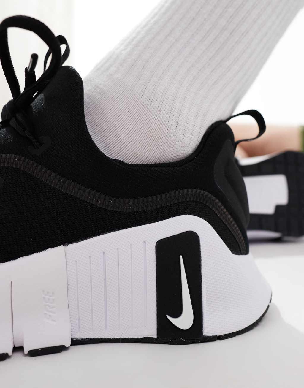 Nike Training Free Metcon 6 sneakers in black and white Product Image