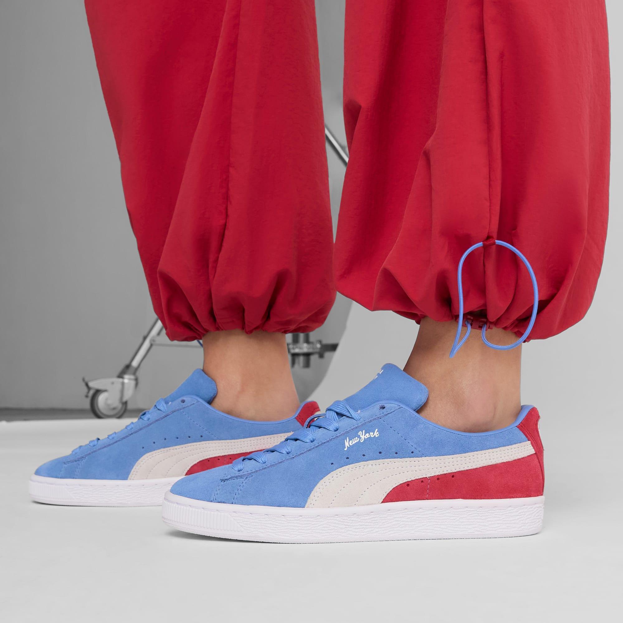 Suede Classic XXI NYC Women's Sneakers Product Image