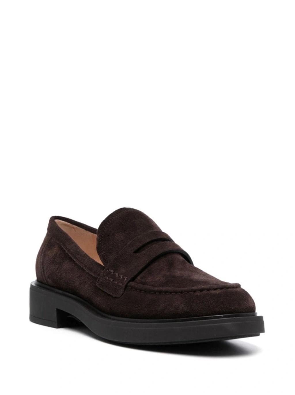 GIANVITO ROSSI Round-toe Suede Loafers In Marron Product Image