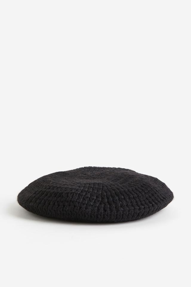 Knit Beret Product Image