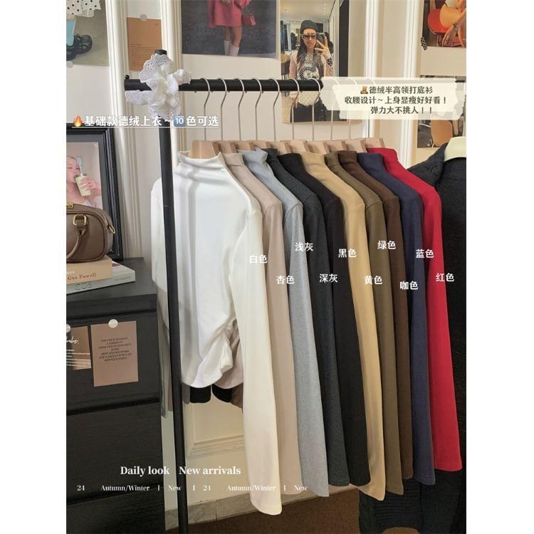 Long-Sleeve Mock Neck Plain Ruched Tee Product Image