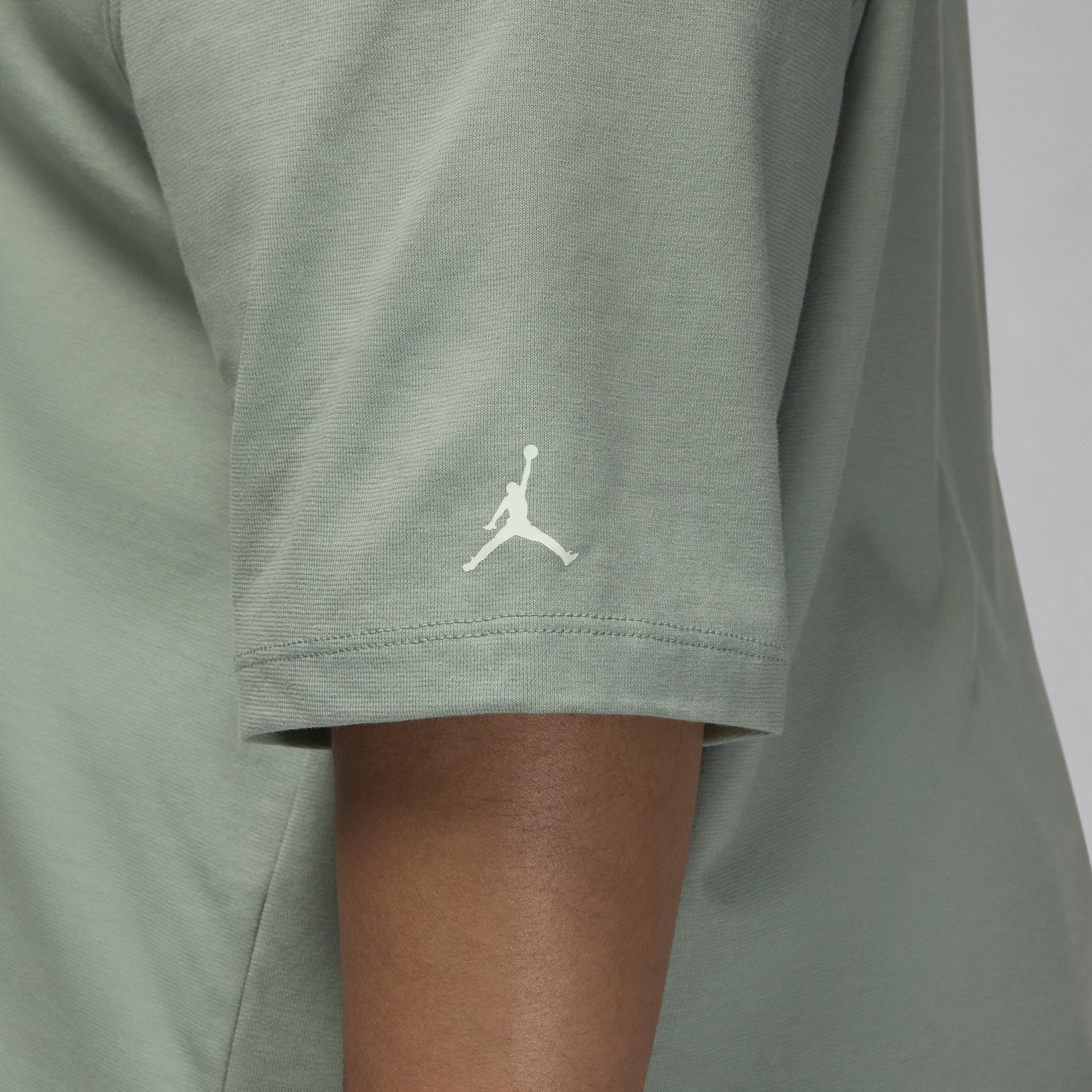 Women's Jordan Flight Heritage Graphic T-Shirt (Plus Size) Product Image