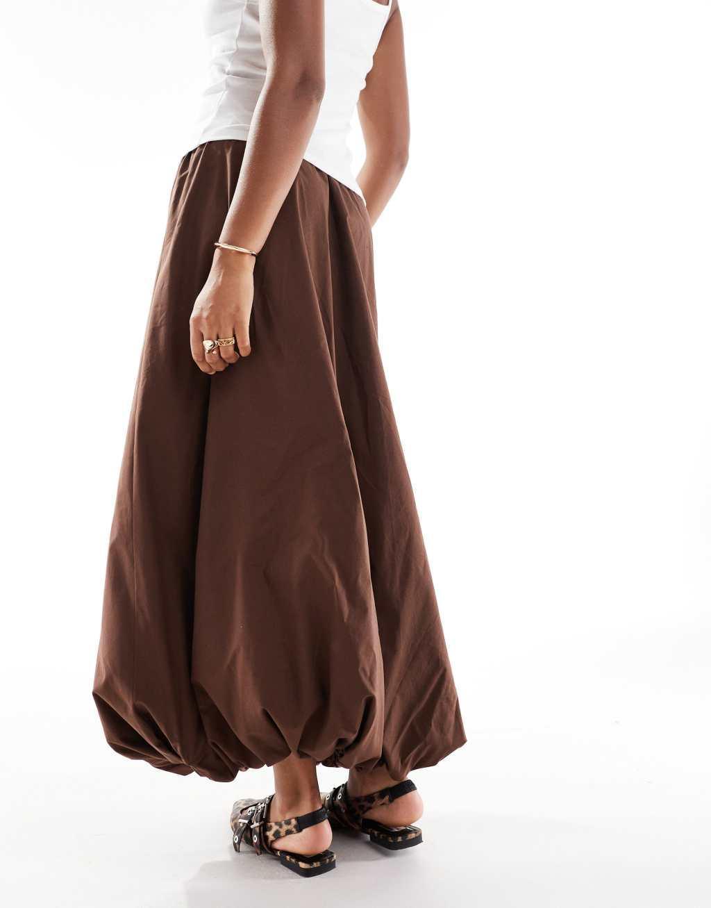 ASOS DESIGN poplin puffball maxi skirt in chocolate Product Image