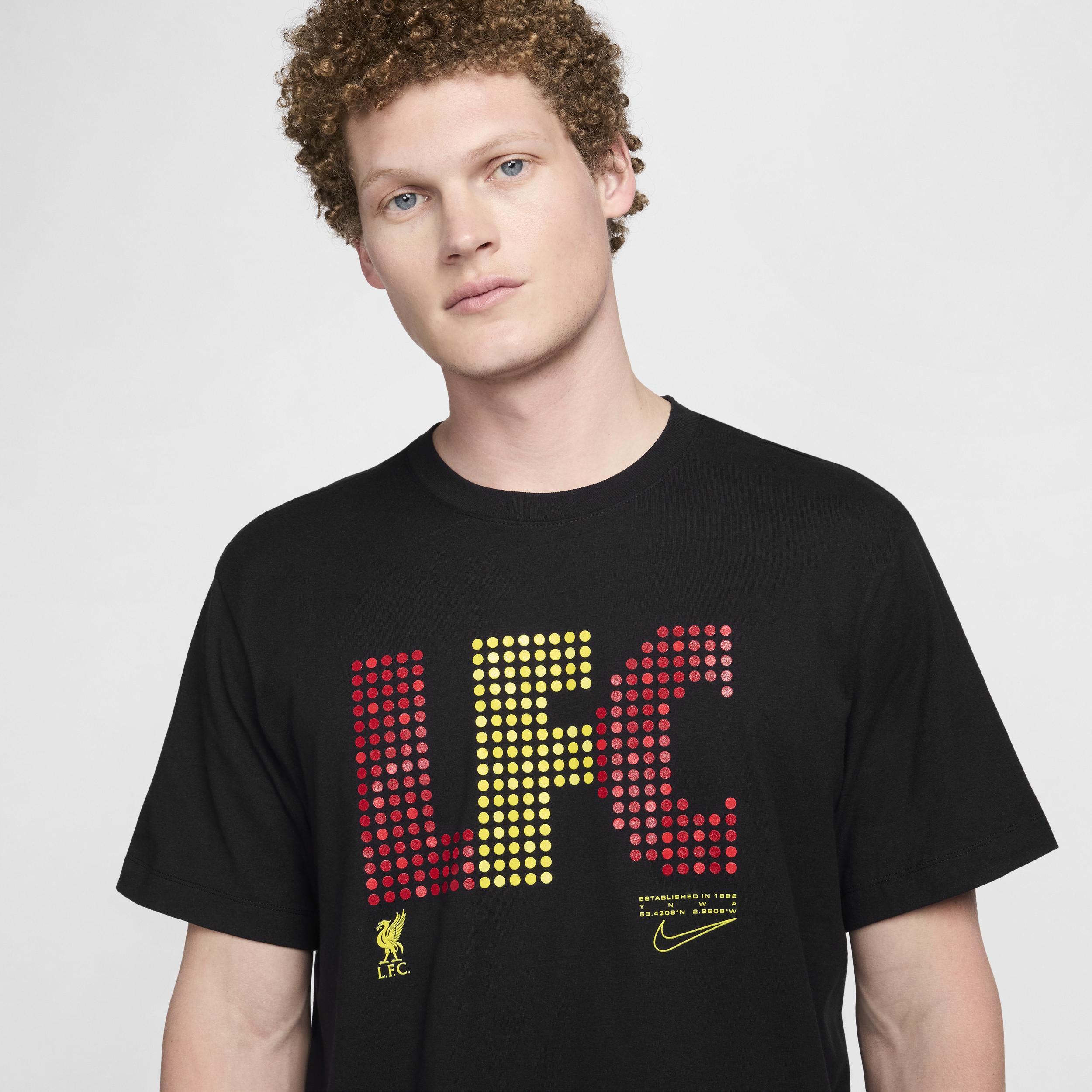 Liverpool FC Nike Men's Soccer T-Shirt Product Image