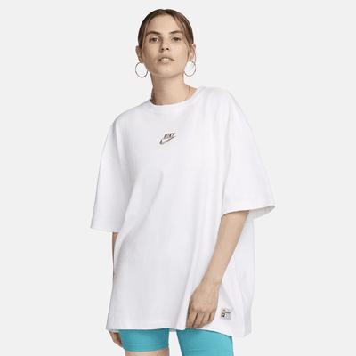 Nike Sportswear Women's Oversized T-Shirt Product Image