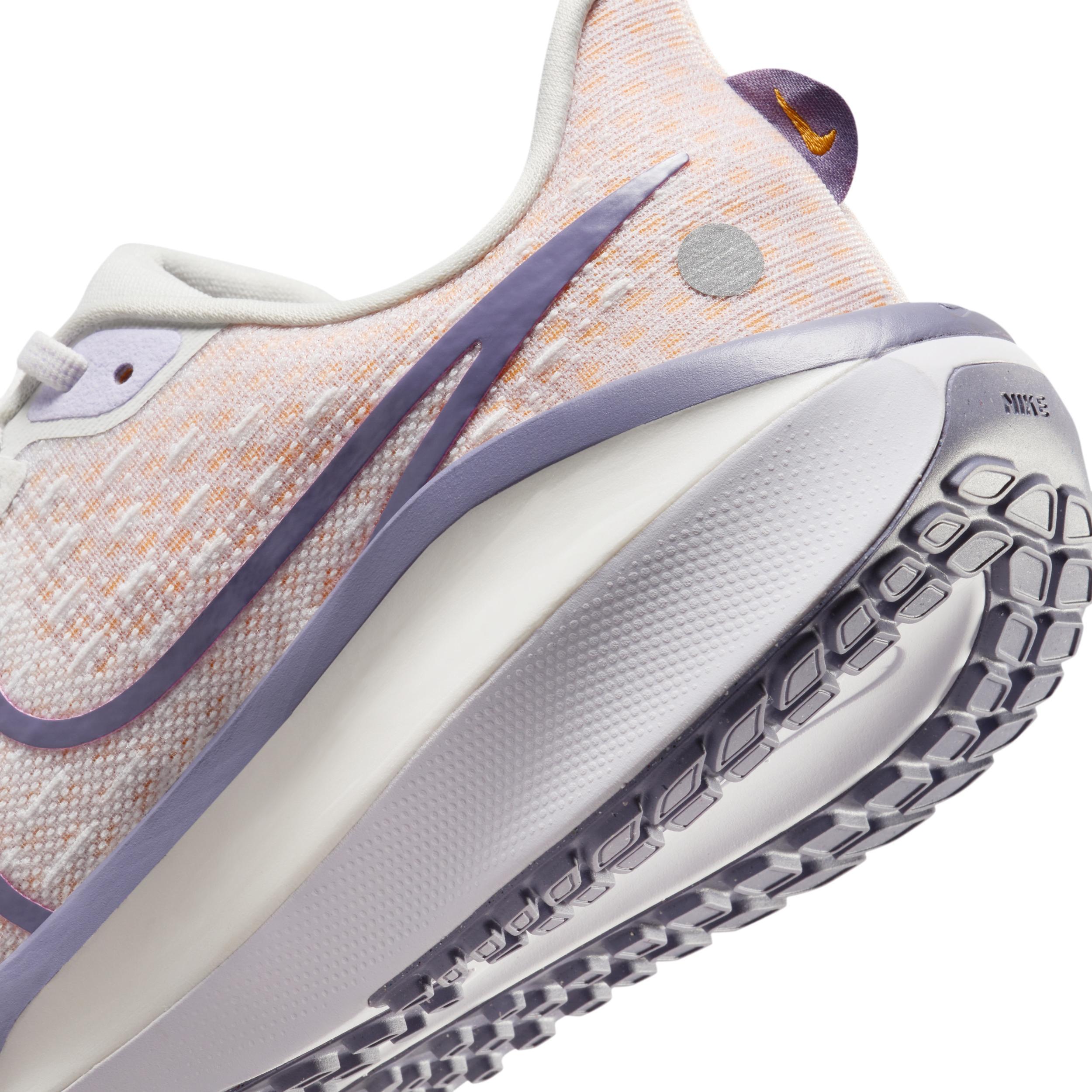 Nike Womens Vomero 17 - Shoes Daybreak/Photon Dust/Lilac Bloom Product Image