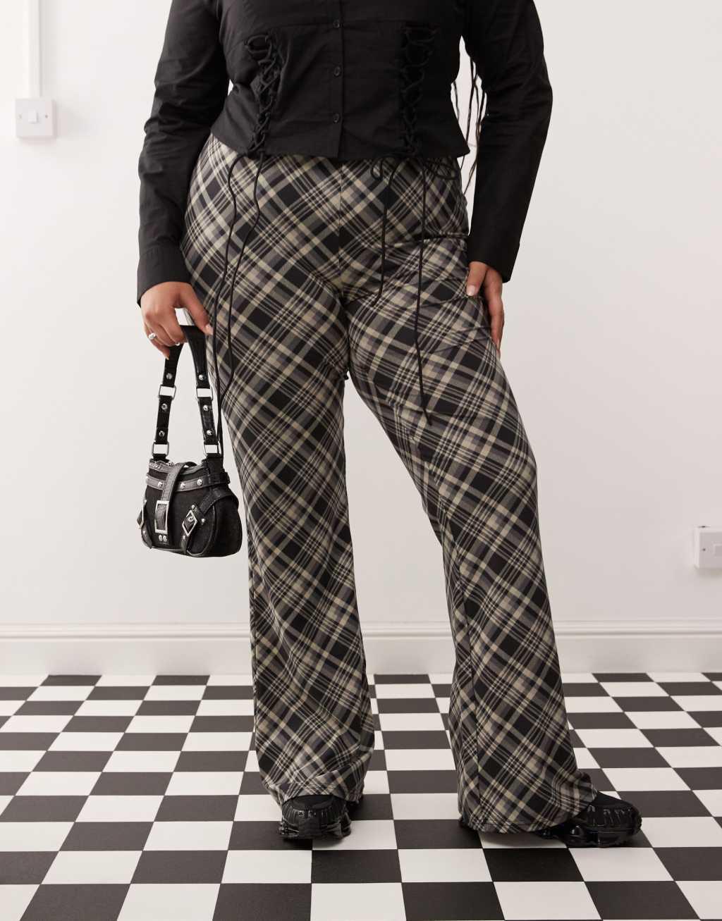 Noisy May Curve flared pants in black check Product Image