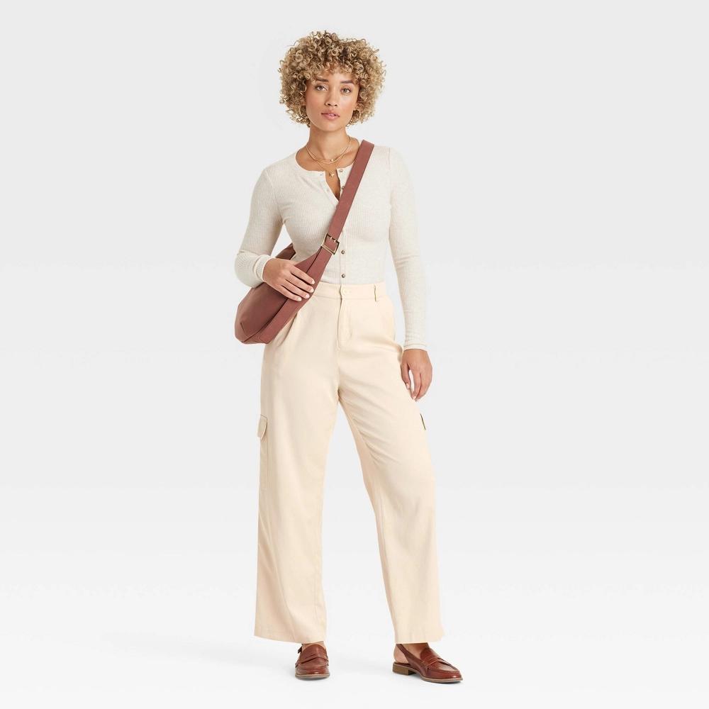 Women's High-Rise Straight Leg Cargo Pants - Universal Thread™ Product Image