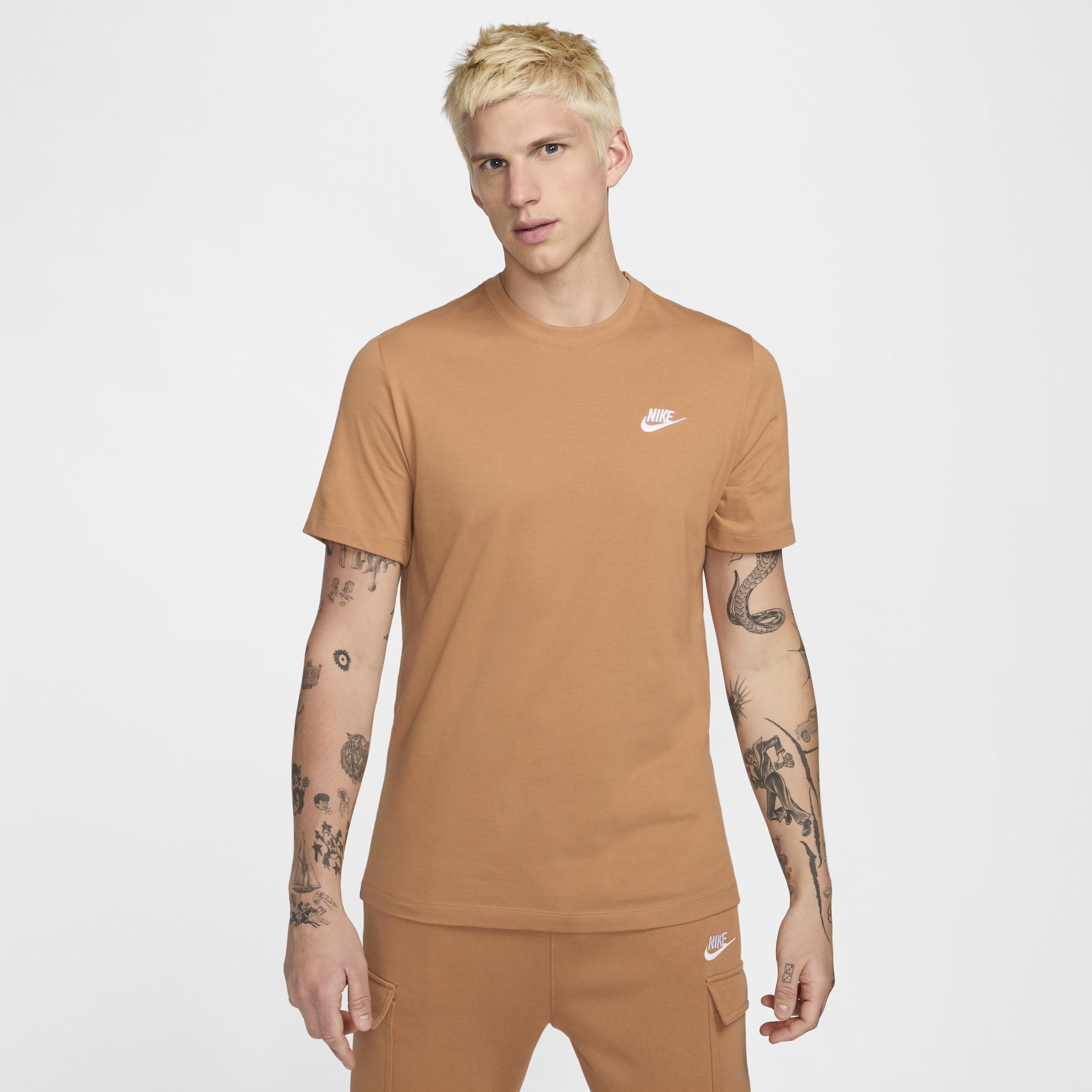 Men's Nike Sportswear Club T-Shirt Product Image