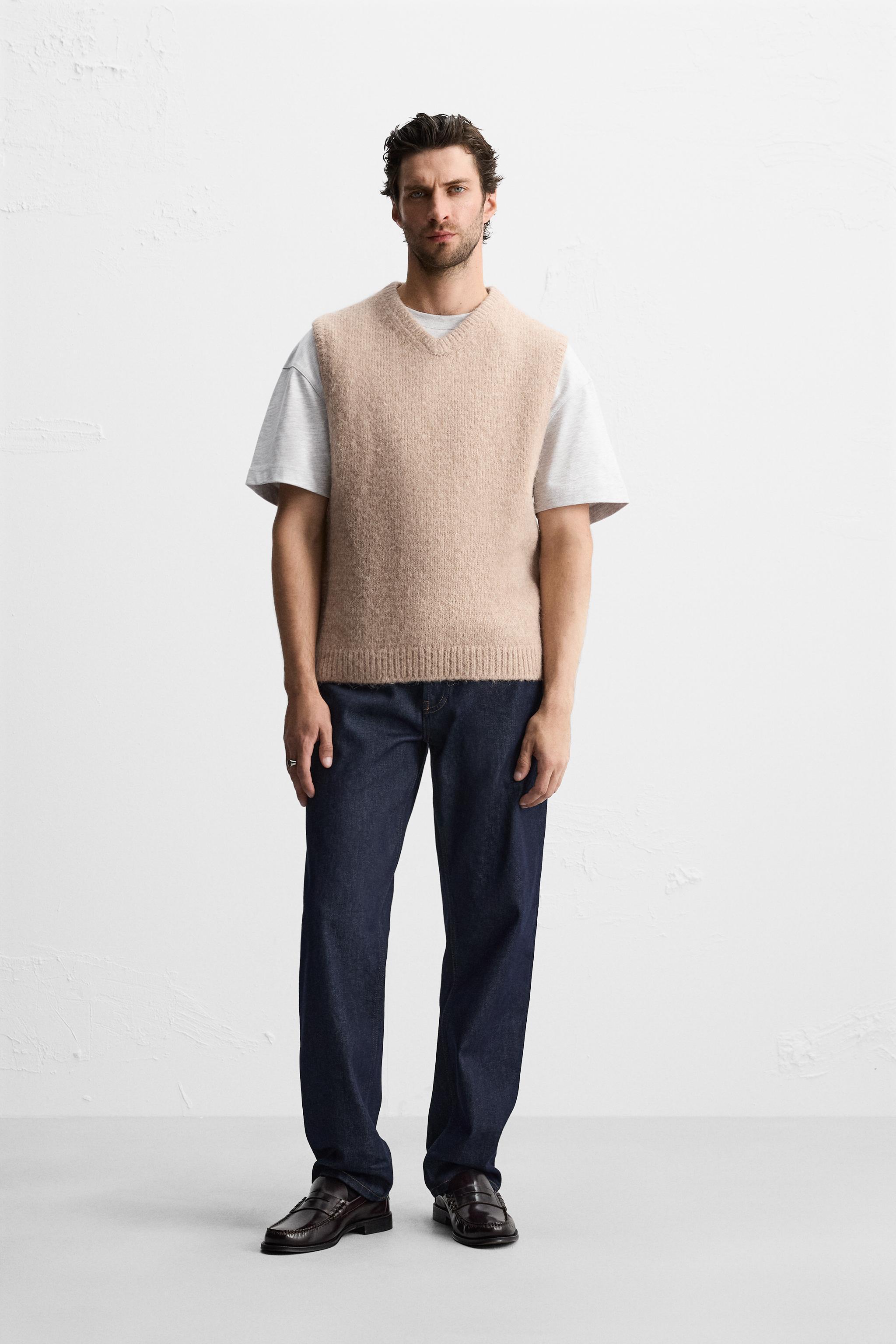 TEXTURED KNIT VEST Product Image