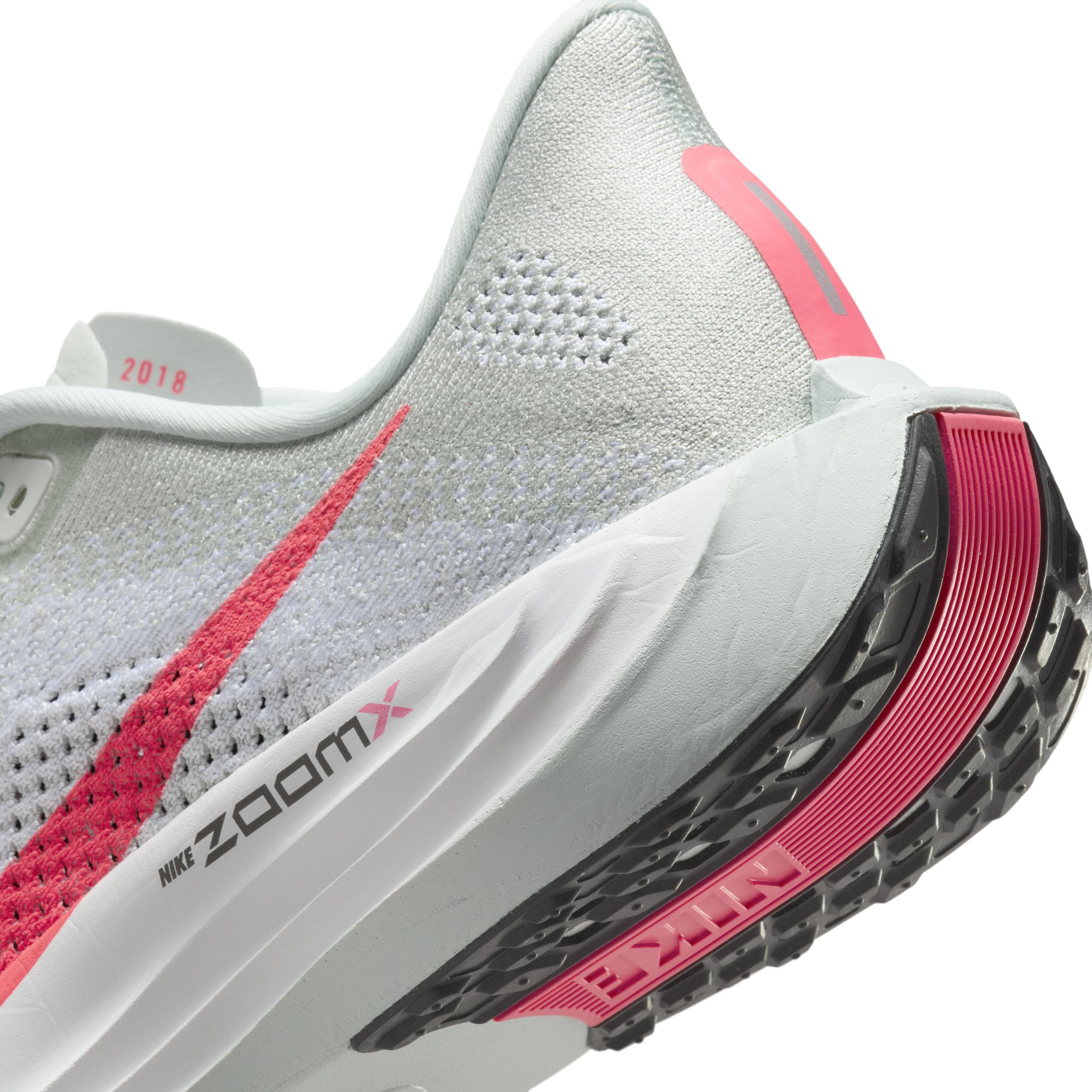 Nike Mens Pegasus Plus Road Running Shoes Product Image