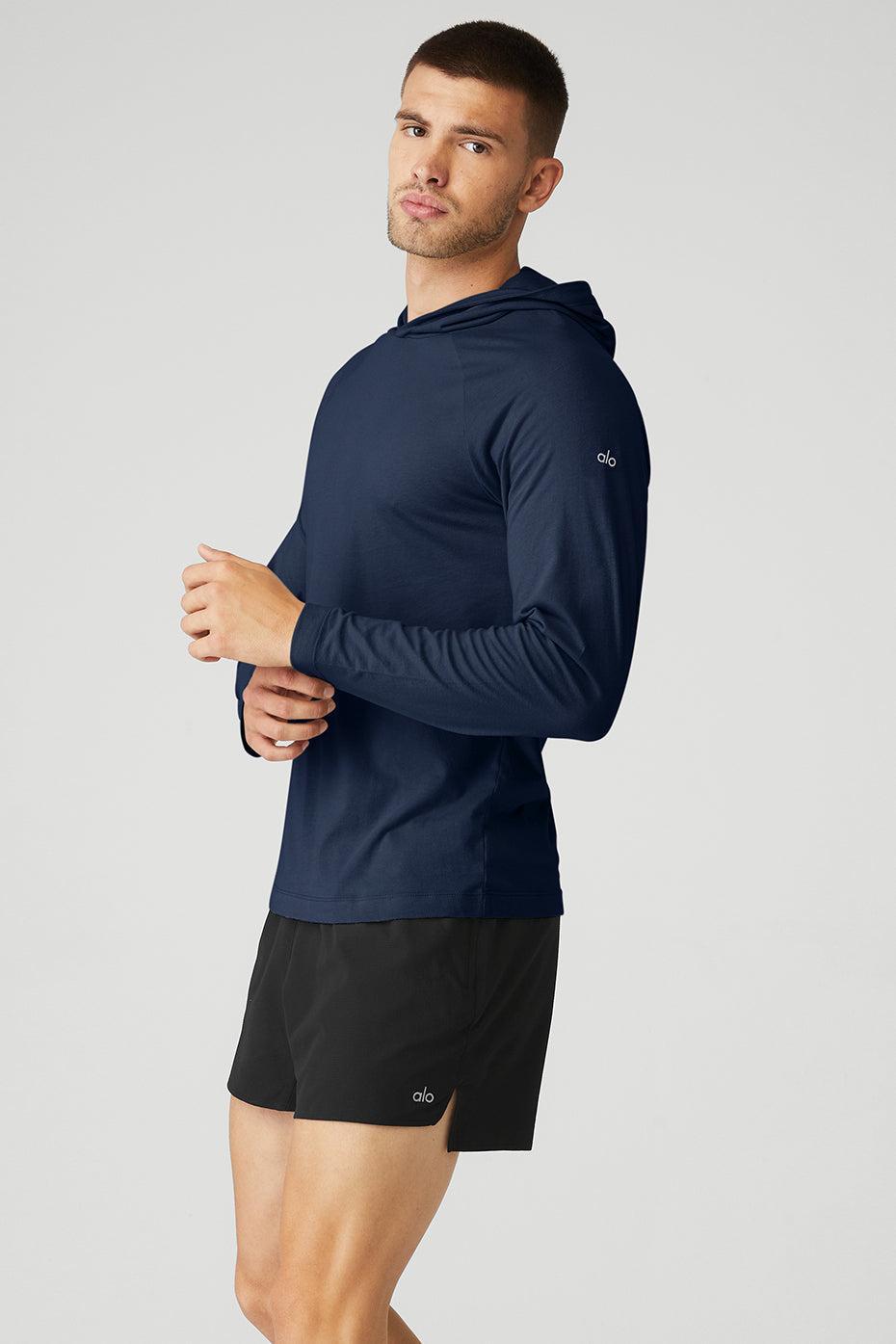 Core Hooded Runner - Navy Male Product Image