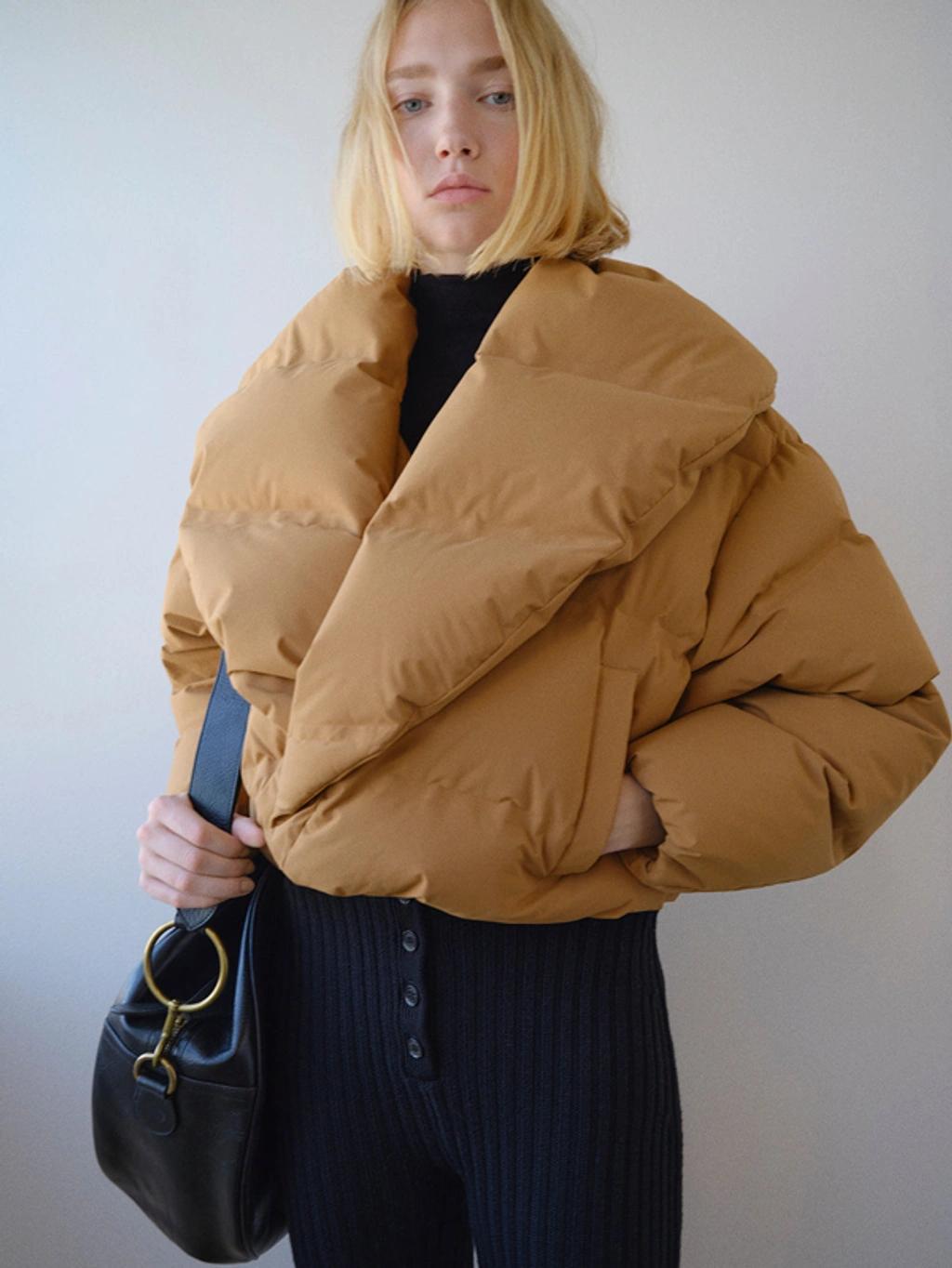 FRAME Cropped Shawl Puffer Jacket In Camel Product Image