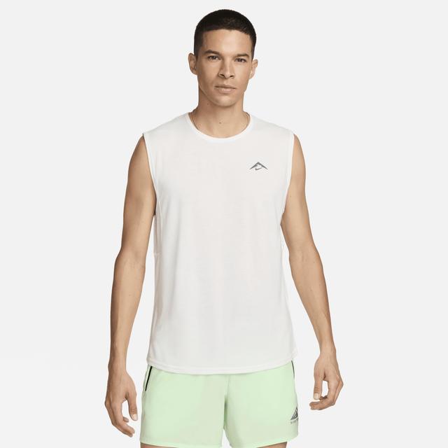 Nike Men's Solar Chase Dri-FIT Sleeveless Running Top Product Image