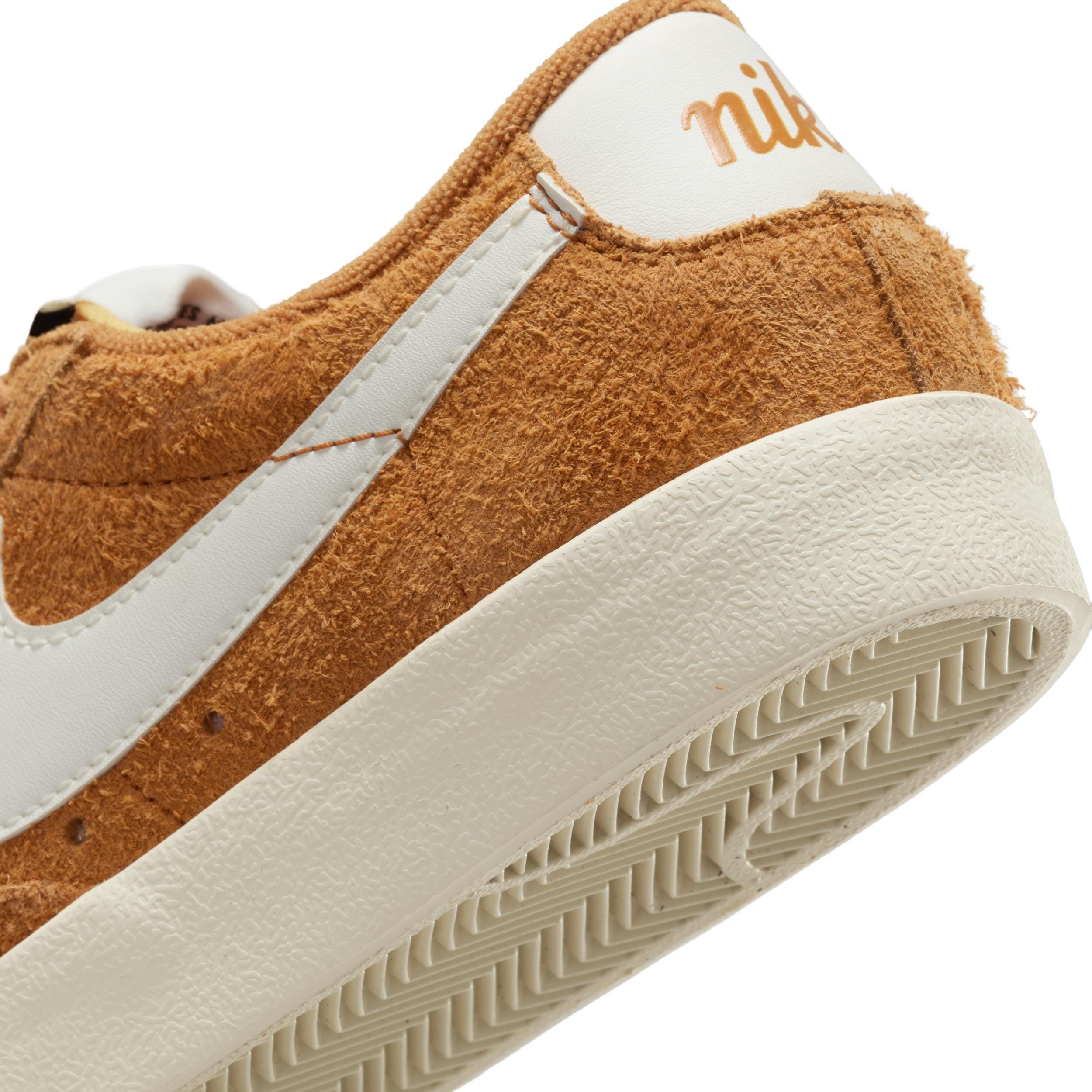 Nike Women's Blazer Low '77 Vintage Shoes Product Image