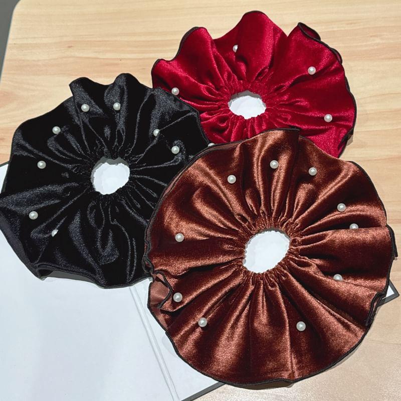 Faux Pearl Velvet Scrunchie Product Image