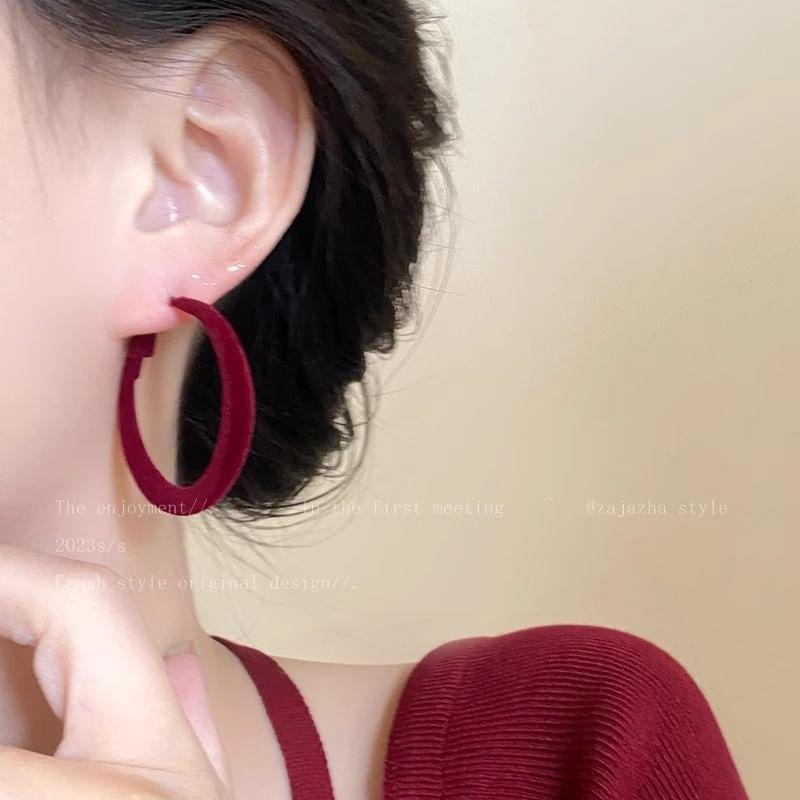 Plain Hoop Earring Product Image