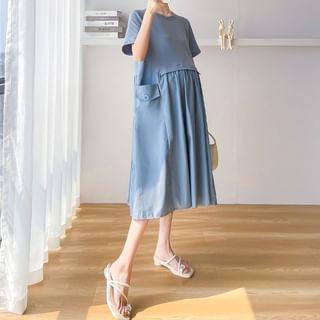 Maternity Short-Sleeve Crewneck Plain Midi A-Line Dress Product Image