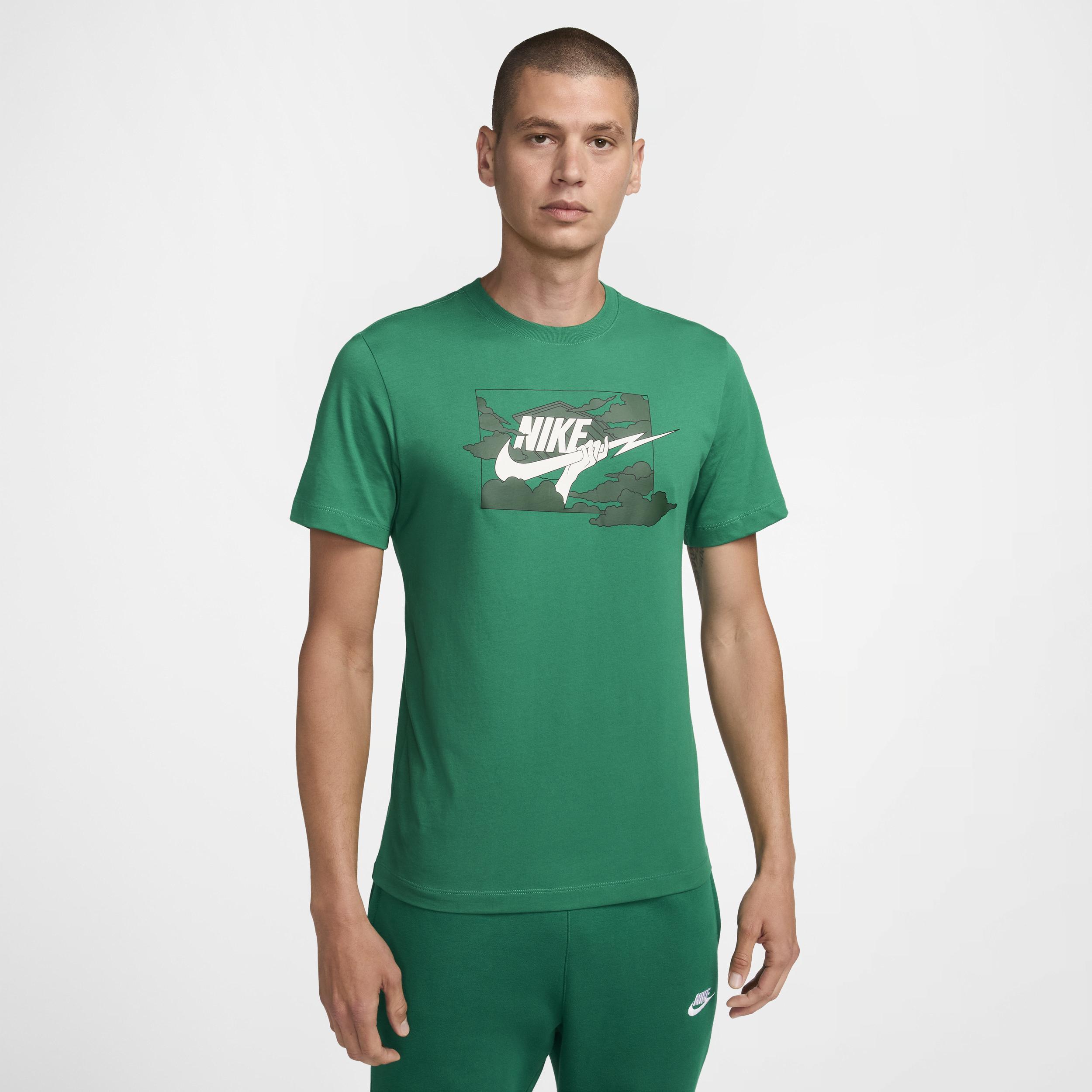 Nike Men's Club T-Shirt Product Image