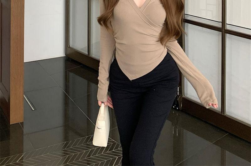 Long-Sleeve V-Neck Plain Top Product Image