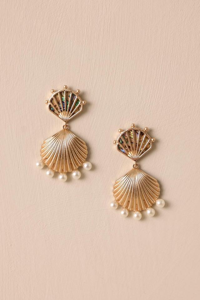 Seashell Radiance Gold Drop Earrings Product Image