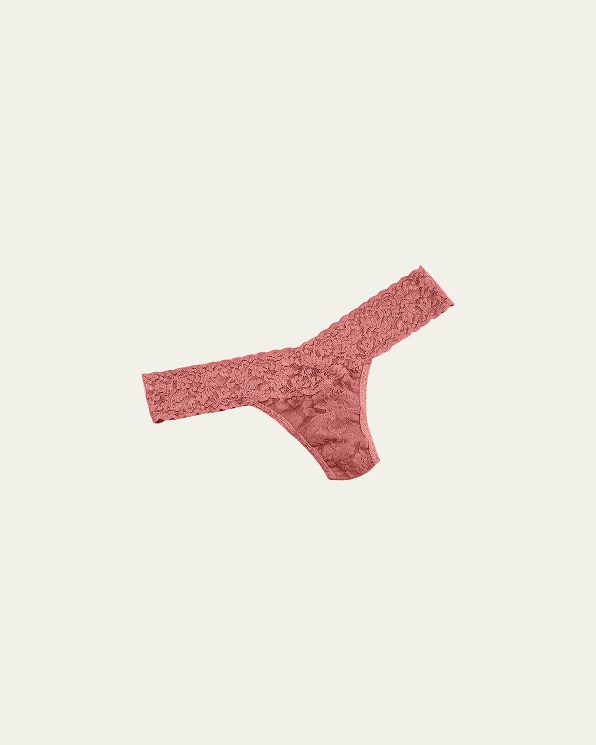 Signature Lace Low-Rise Thong Product Image