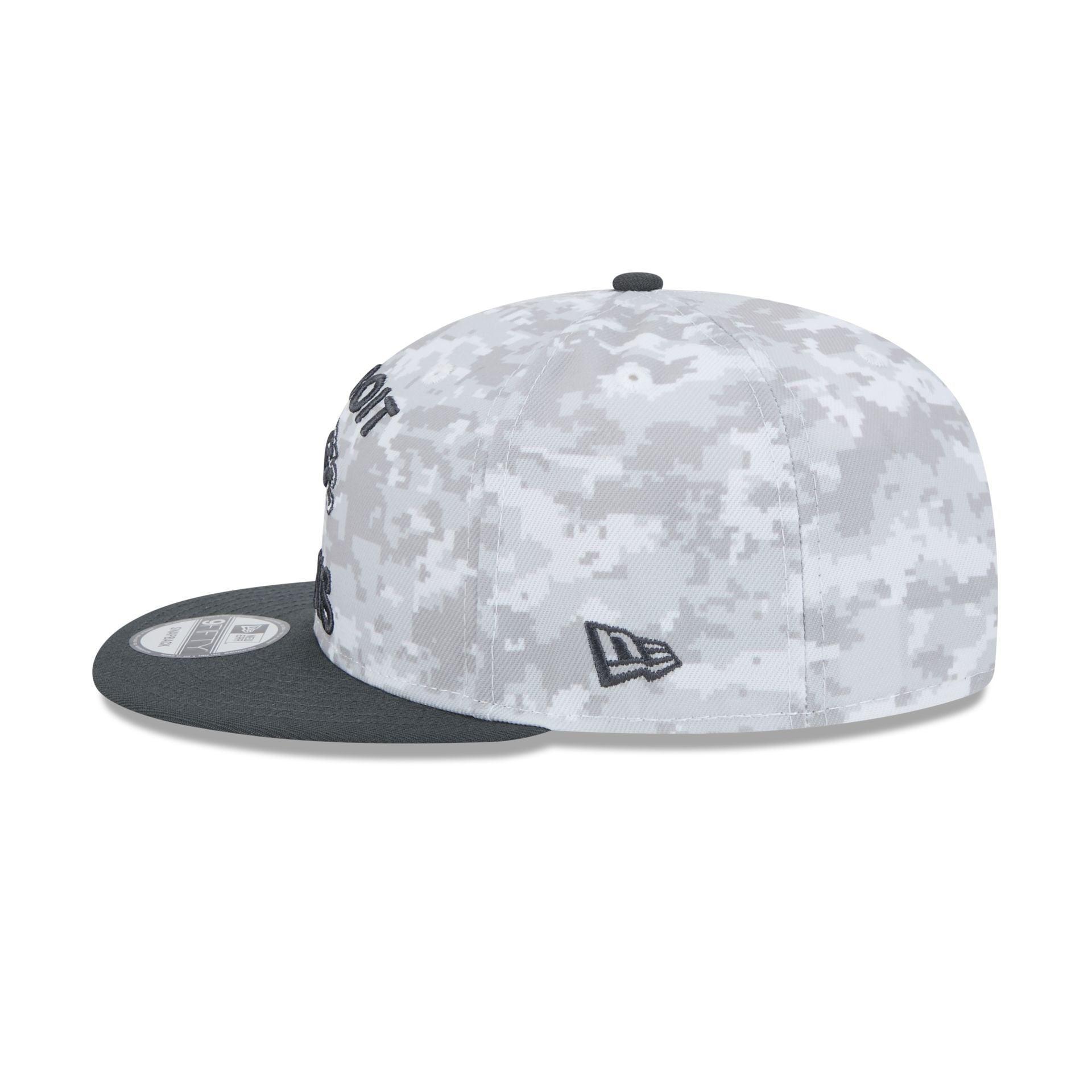 Kansas City Chiefs 2024 Salute to Service 59FIFTY Fitted Hat Male Product Image