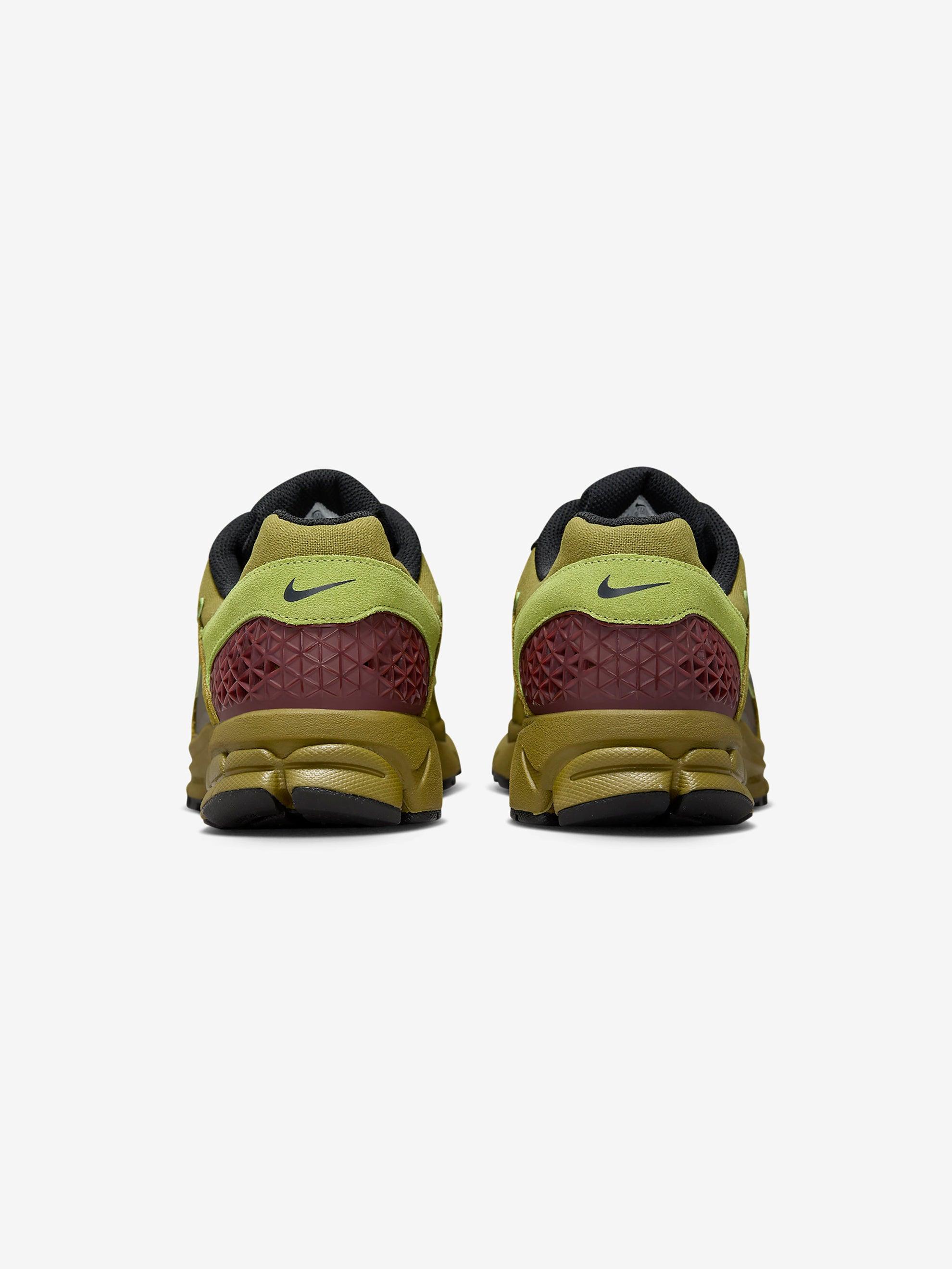 Nike Zoom Vomero 5 (Pacific Moss) Product Image