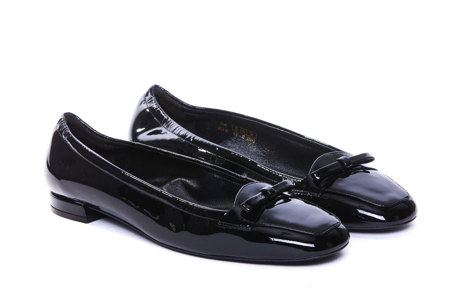 STUART WEITZMAN Tully Leather Bow Ballerina Loafers In Black Product Image