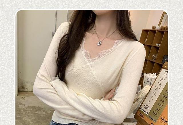 Long-Sleeve V-Neck Plain Lace Trim Ribbed Knit Top Product Image