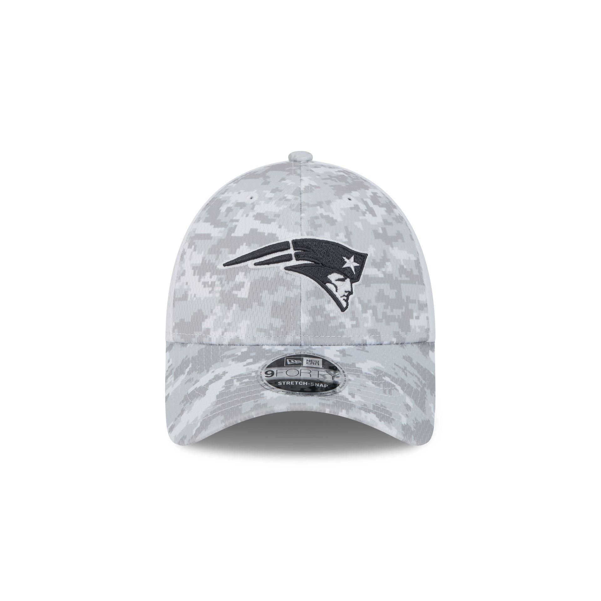 New England Patriots 2024 Salute to Service 9FORTY Stretch-Snap Hat Male Product Image