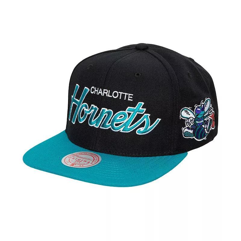 Mens Mitchell & Ness Black Charlotte Hornets Hardwood Classics MVP Team Script 2.0 Snapback Hat Product Image