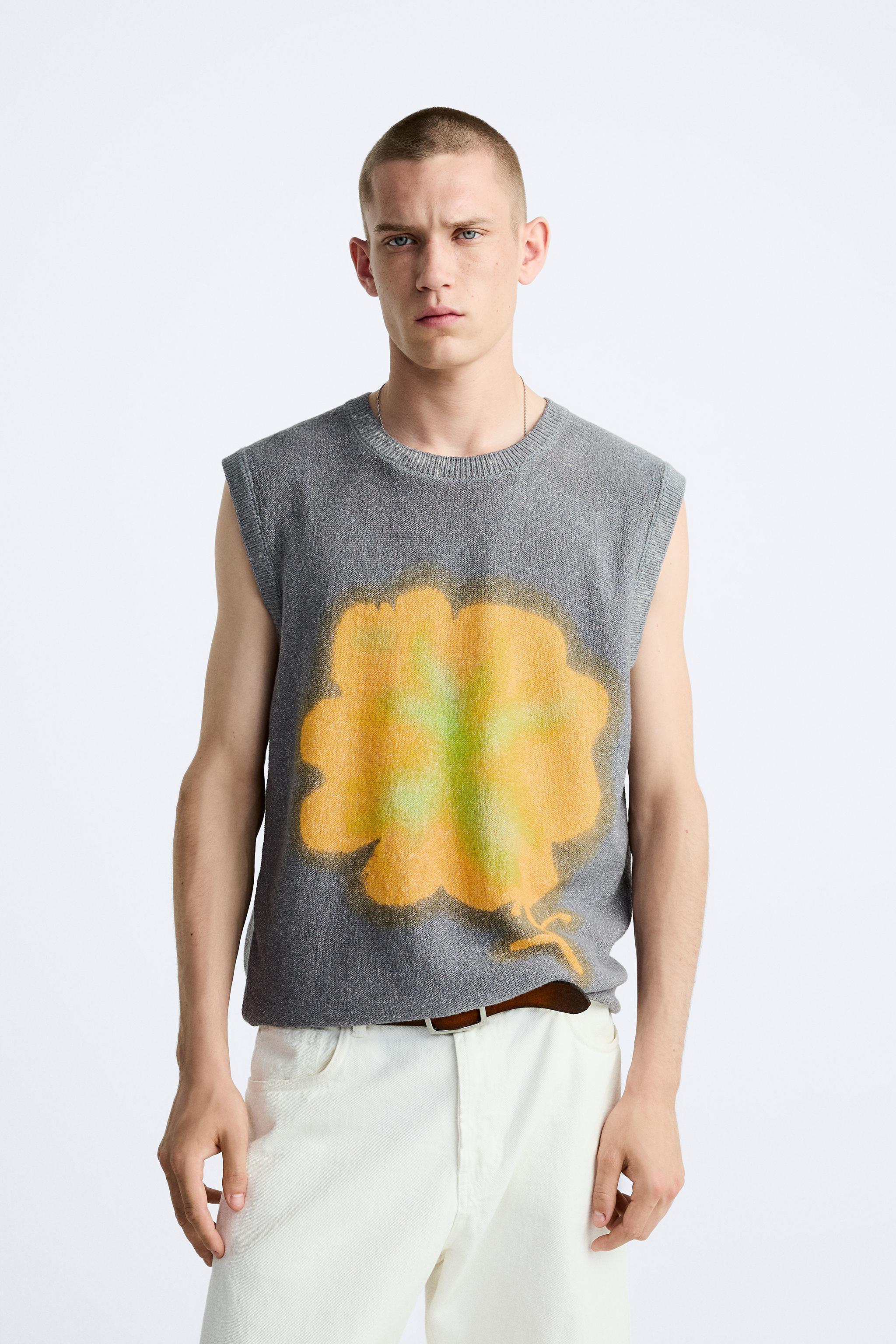 SPRAY PRINT KNIT VEST Product Image