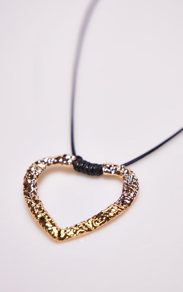 Gold Heart String Necklace Product Image