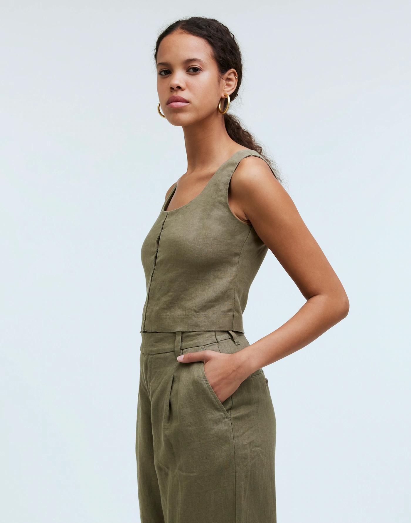 Scoopneck Crop Tank in 100% Linen Product Image