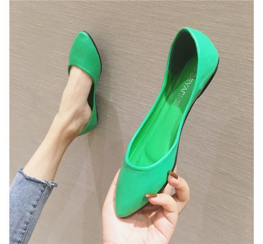 Pointy-Toe Plain Flats product image