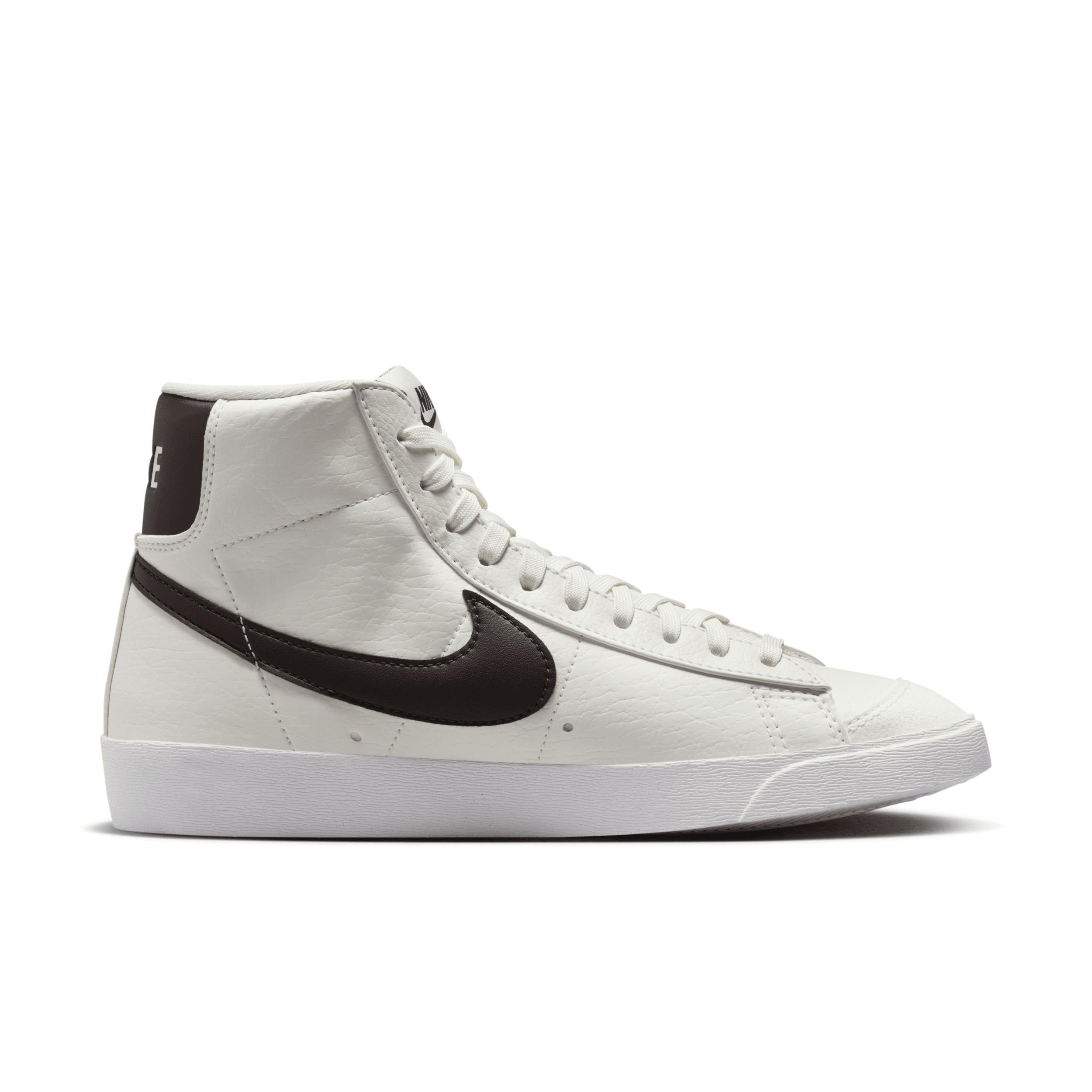 Nike Women's Blazer Mid '77 Shoes Product Image