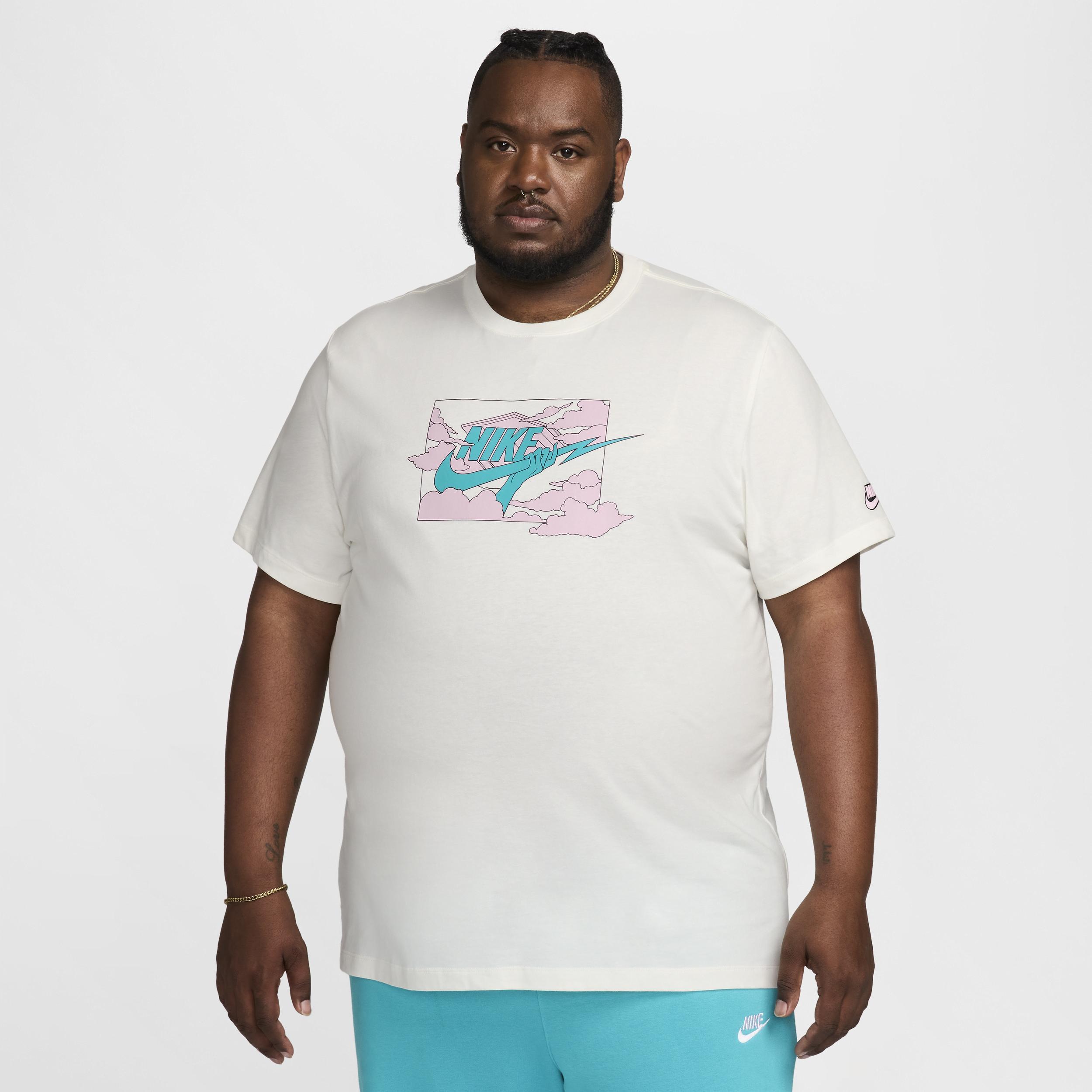 Nike Men's Club T-Shirt Product Image