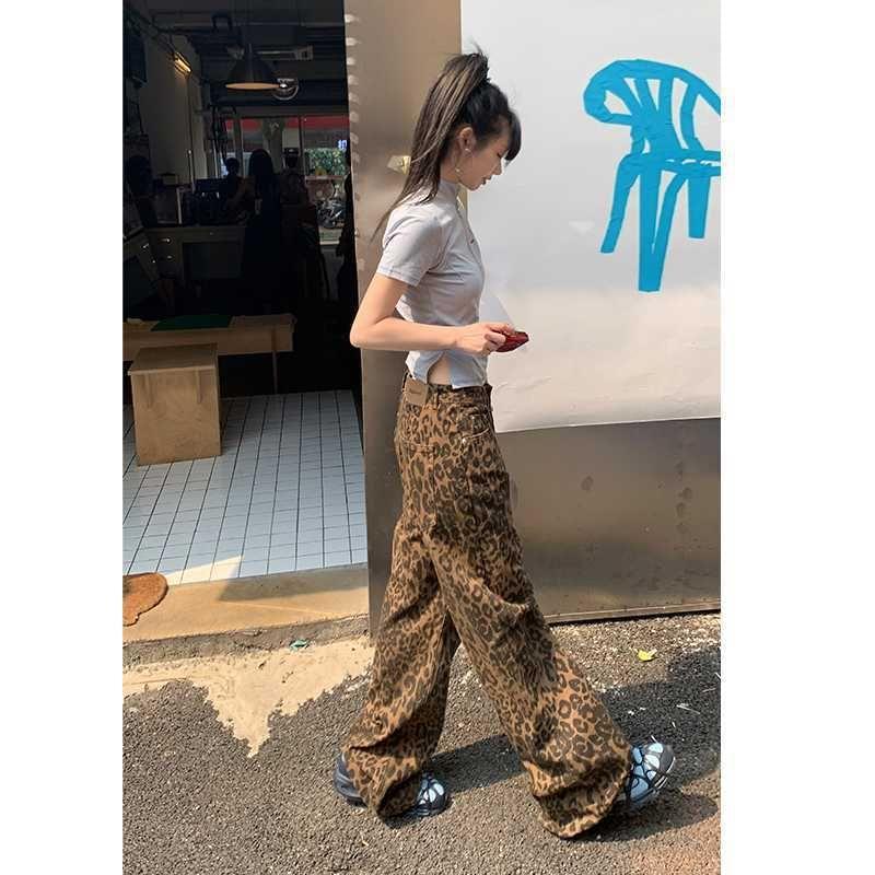 Low Rise Leopard Print Straight-Fit Wide-Leg Pants Product Image