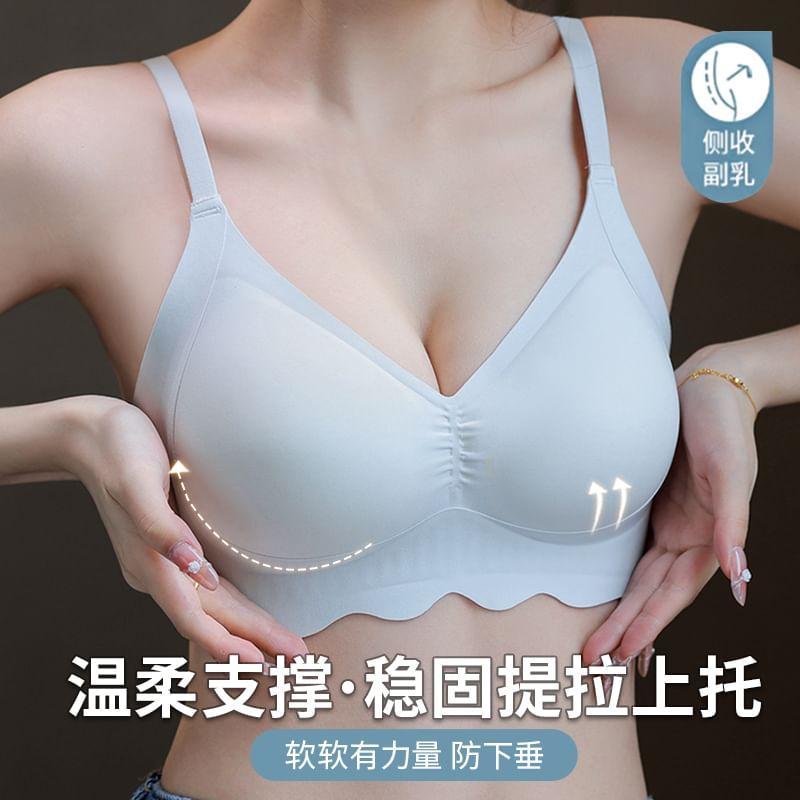 V-Neck Plain Pushup Bra Product Image