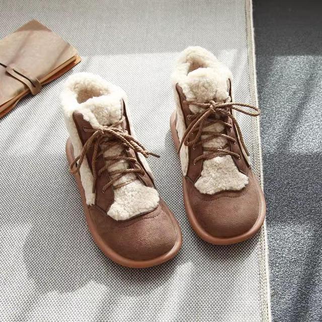 Fleece-Lined Lace-Up Short Snow Boots Product Image