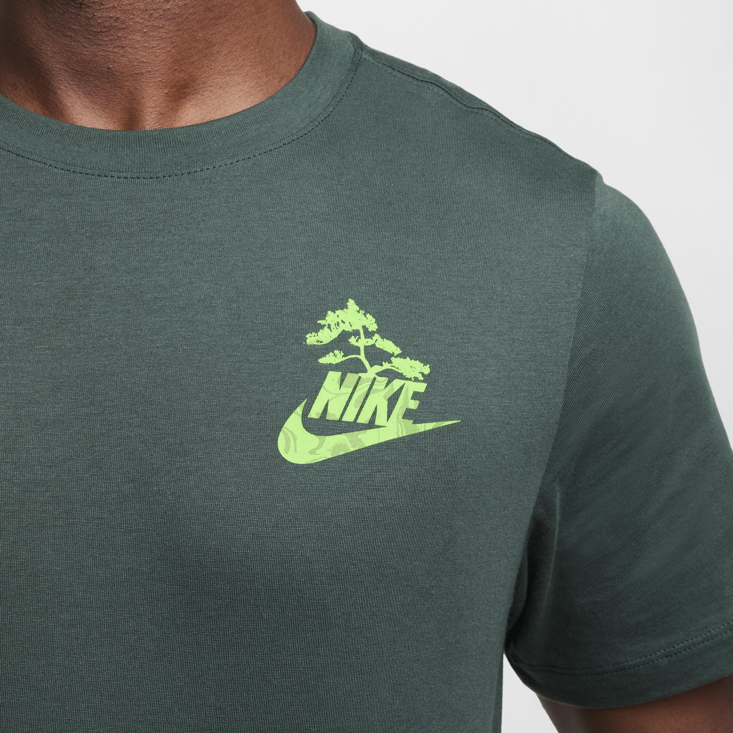 Men's Nike Sportswear Club T-Shirt Product Image