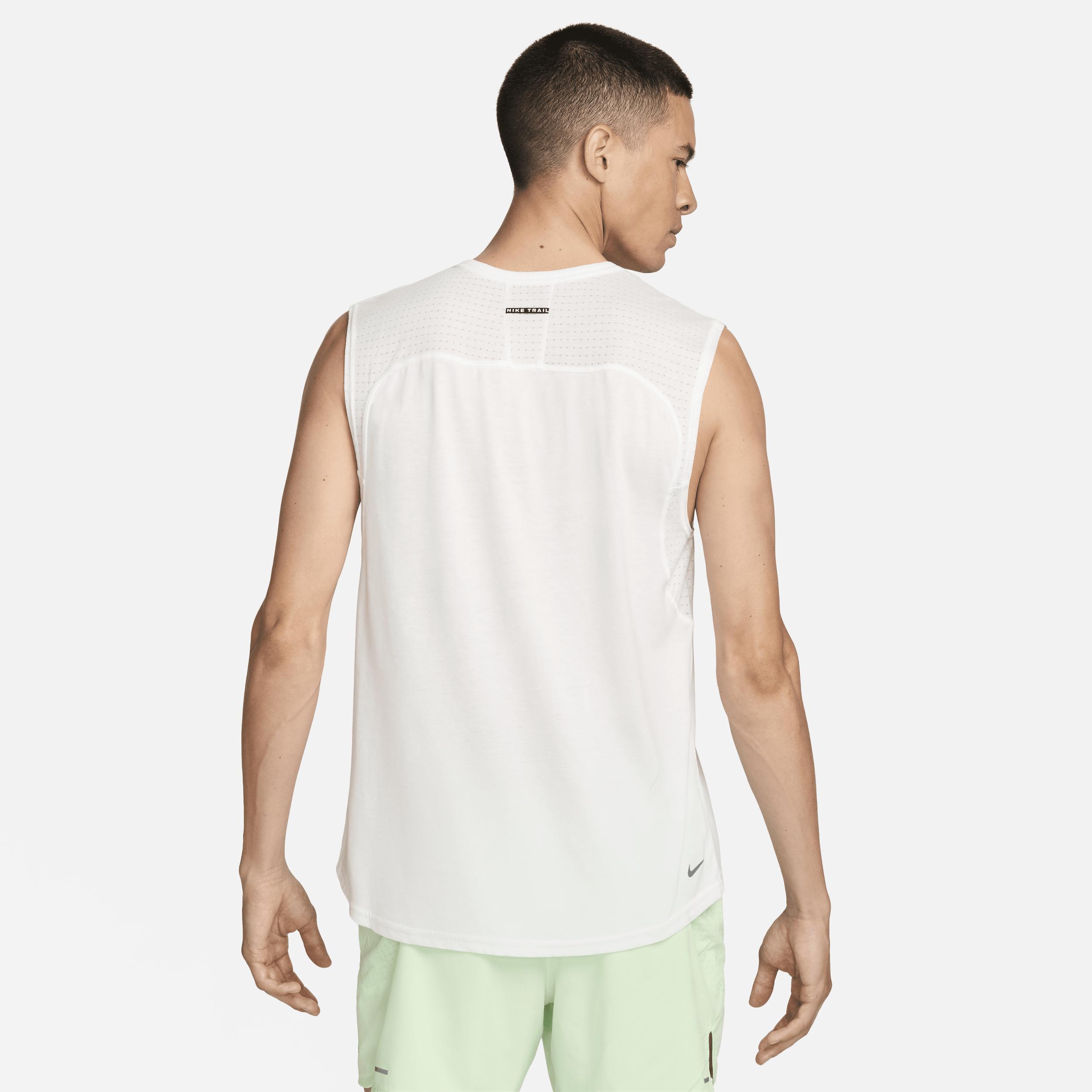 Nike Men's Solar Chase Dri-FIT Sleeveless Running Top Product Image