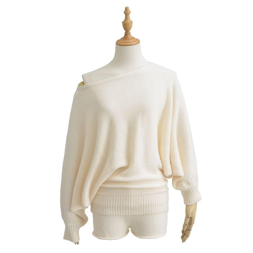 Puff-Sleeve Boat Neck Plain Sweater / Low Rise Shorts Product Image