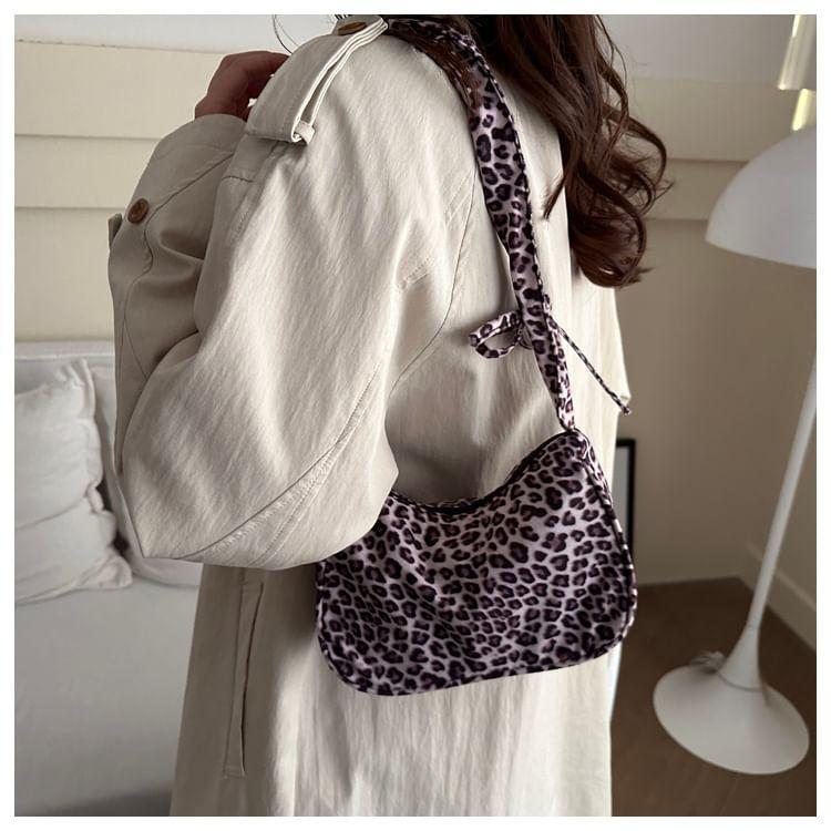 Leopard Print Shoulder Bag Product Image