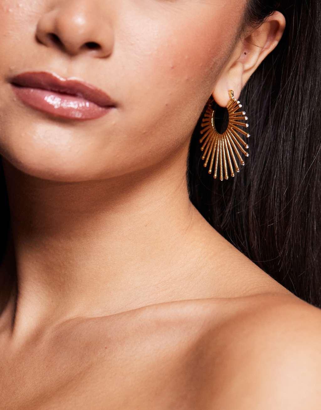 8 Other Reasons spiral hoop earrings in 18k gold plated Product Image