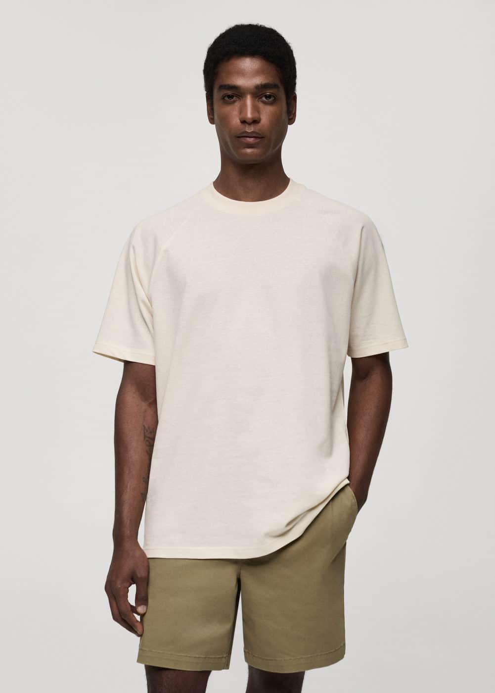 Relaxed fit cotton t-shirt - Men | MANGO USA Product Image