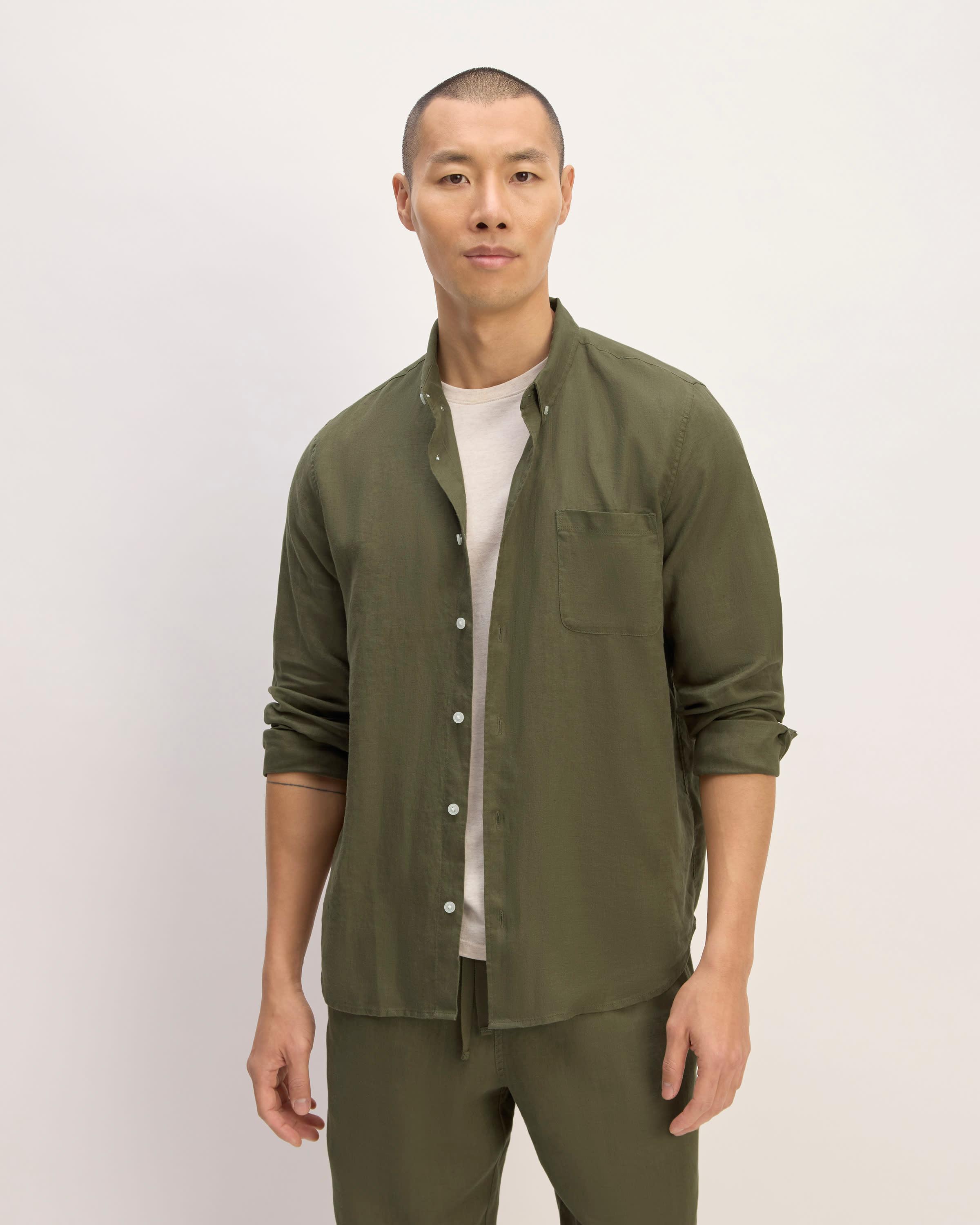 Mens Classic Shirt in Linen by Everlane Product Image