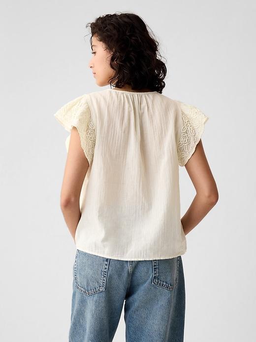 Crinkle Gauze Embroidered Cropped Shirt Product Image