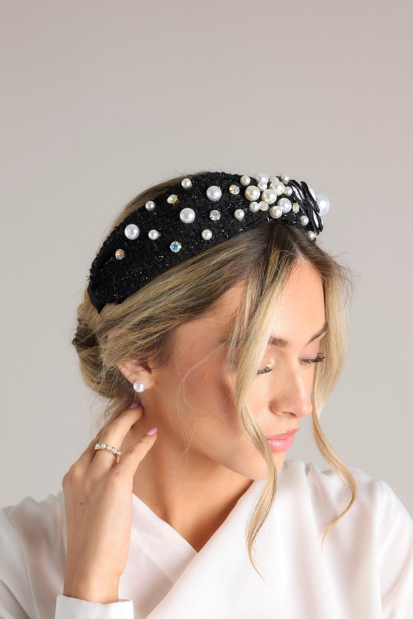 Beauty In Everyday Black Tweed Headband Product Image